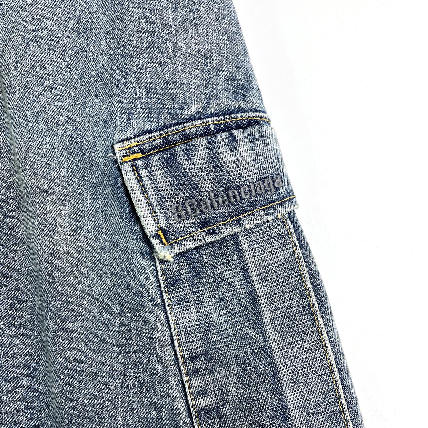 Balenciaga Cargo Denim Skirt | Designer code: 681717TJW60 | Luxury Fashion Eshop | Lamode.com.hk