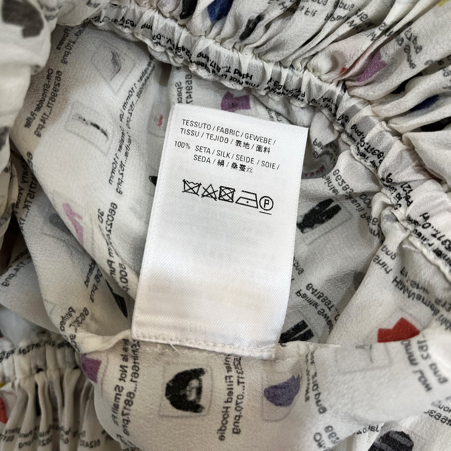 Balenciaga Graphic Printed Blouse | Designer code: 680777TLL10 | Luxury Fashion Eshop | Lamode.com.hk
