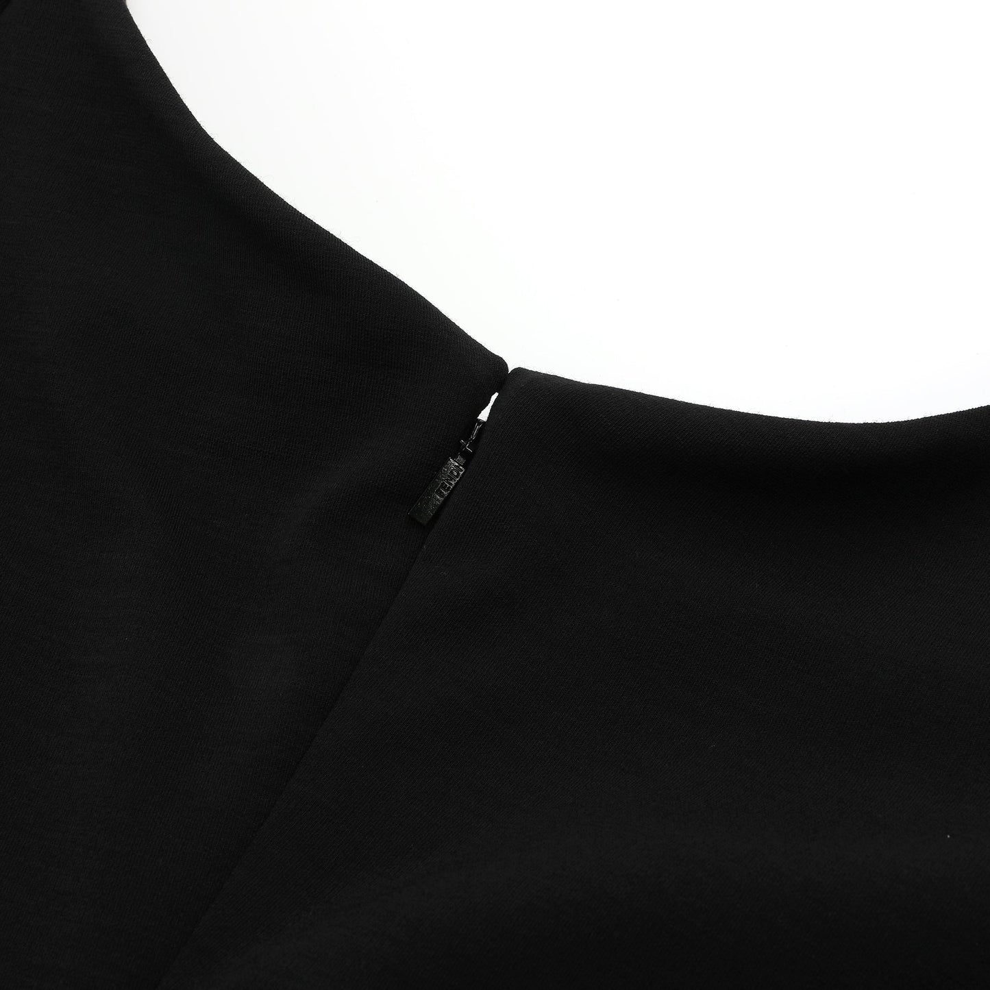 Fendi Off Shoulder Dress | Designer code: FDB674AGTP | Luxury Fashion Eshop | Lamode.com.hk