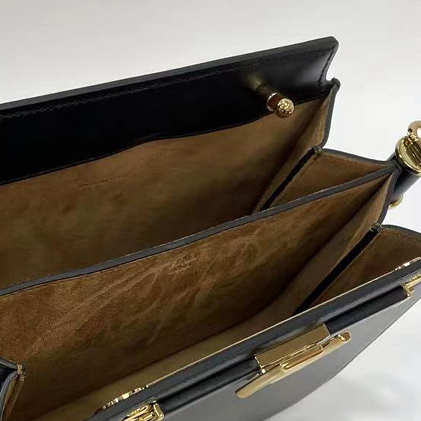 Fendi Touch Logo Plaque Shoulder Bag | Designer code: 8BT349AHK2 | Luxury Fashion Eshop | Lamode.com.hk