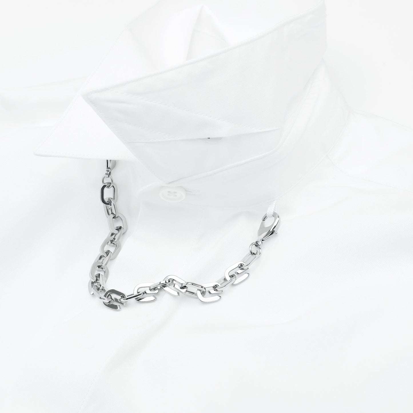 Givenchy Chain Link Shirt | Designer code: BM60S1109F | Luxury Fashion Eshop | Lamode.com.hk