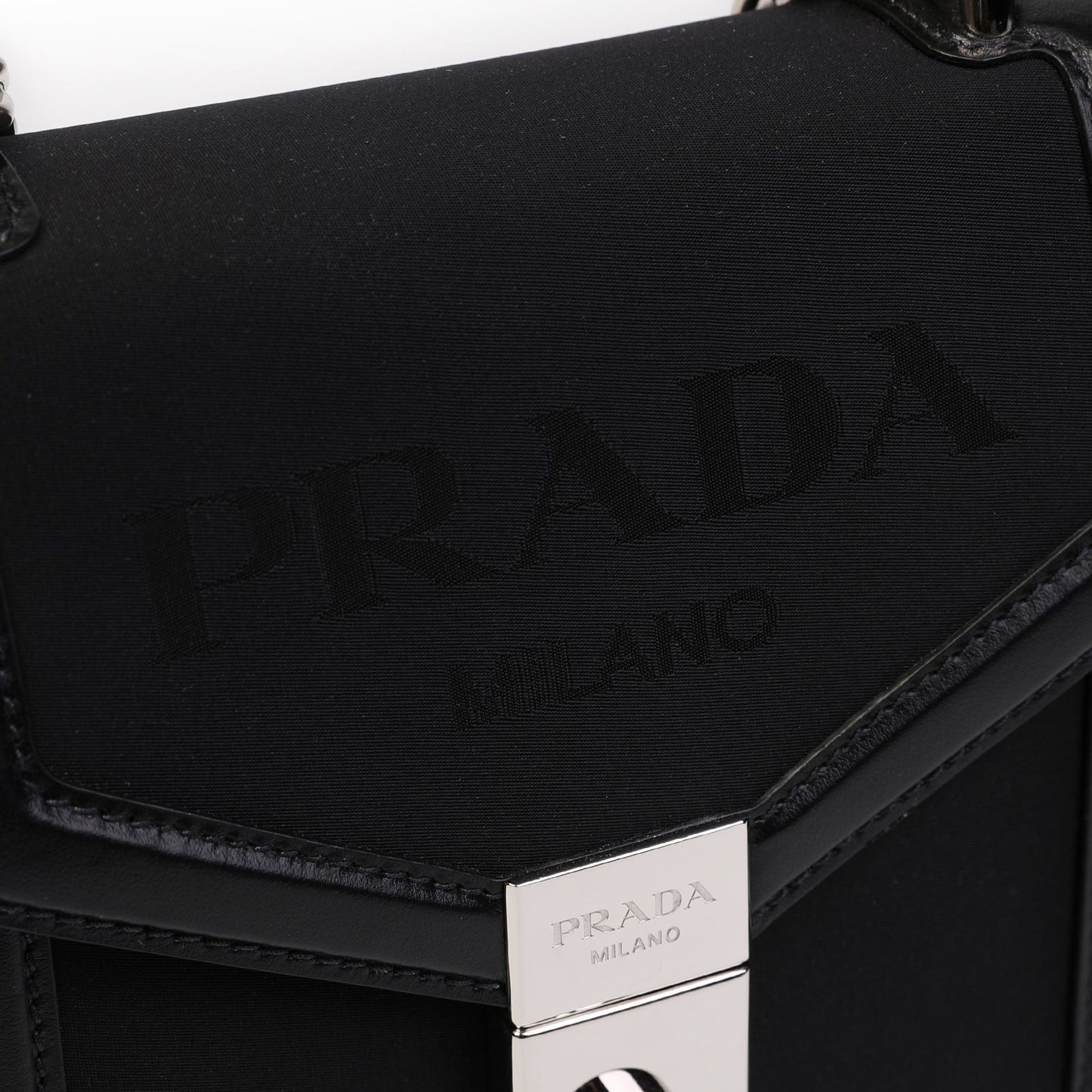 Prada Flap Lock Details Shoulder Bag | Designer code: 1BD254VUOH2DLM | Luxury Fashion Eshop | Lamode.com.hk