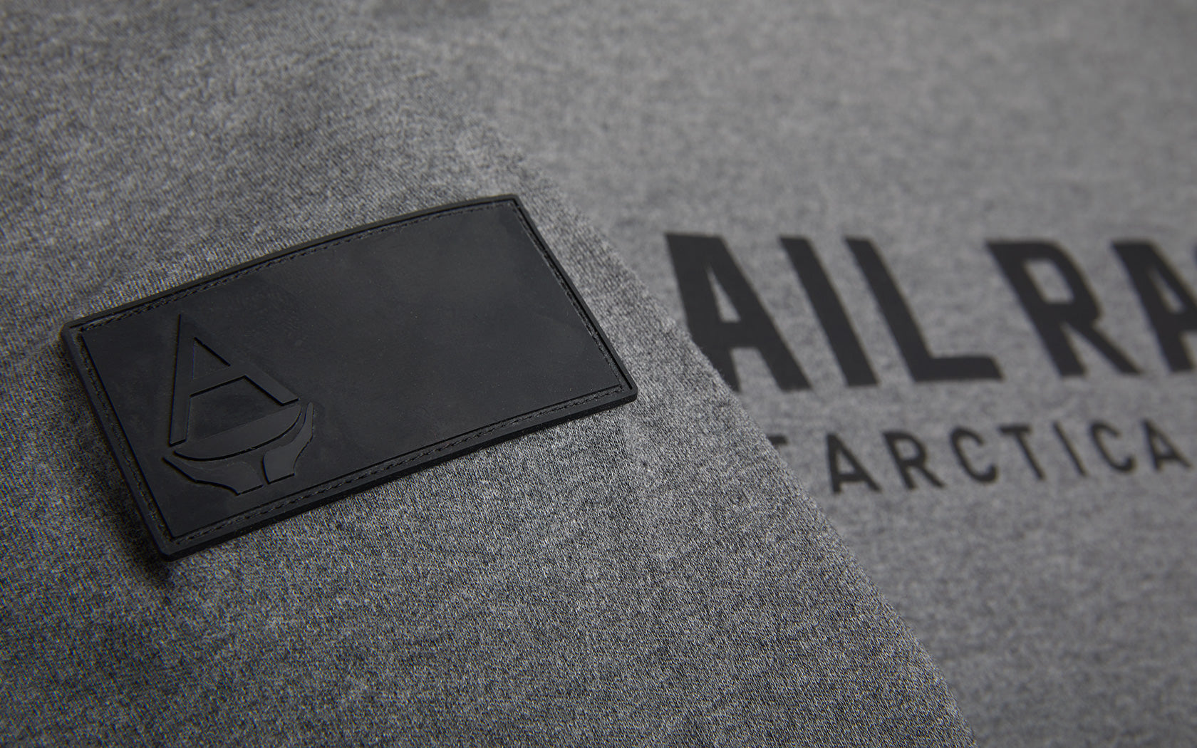 Sail Racing Antarctica Long Sleeve T-shirt | Designer code: 2031565 | Luxury Fashion Eshop | Lamode.com.hk