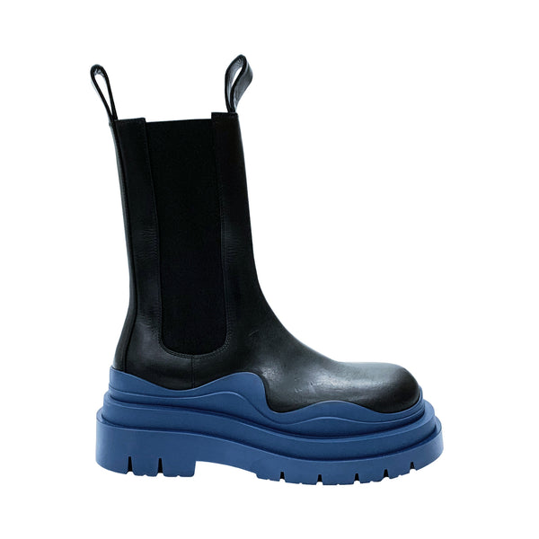 Bottega Veneta Black Leather Tire Boots