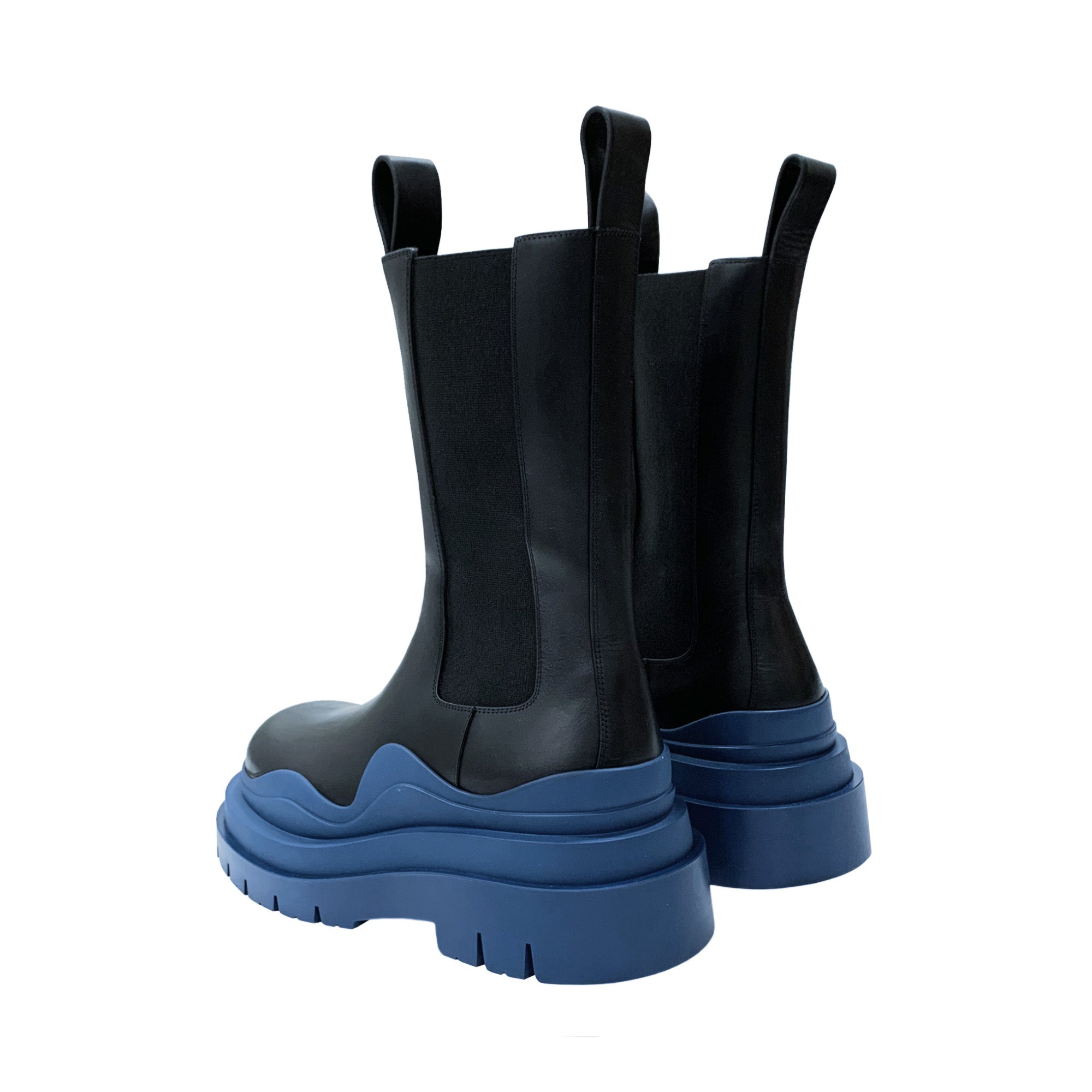 Bottega Veneta Black Leather Tire Boots | Designer code