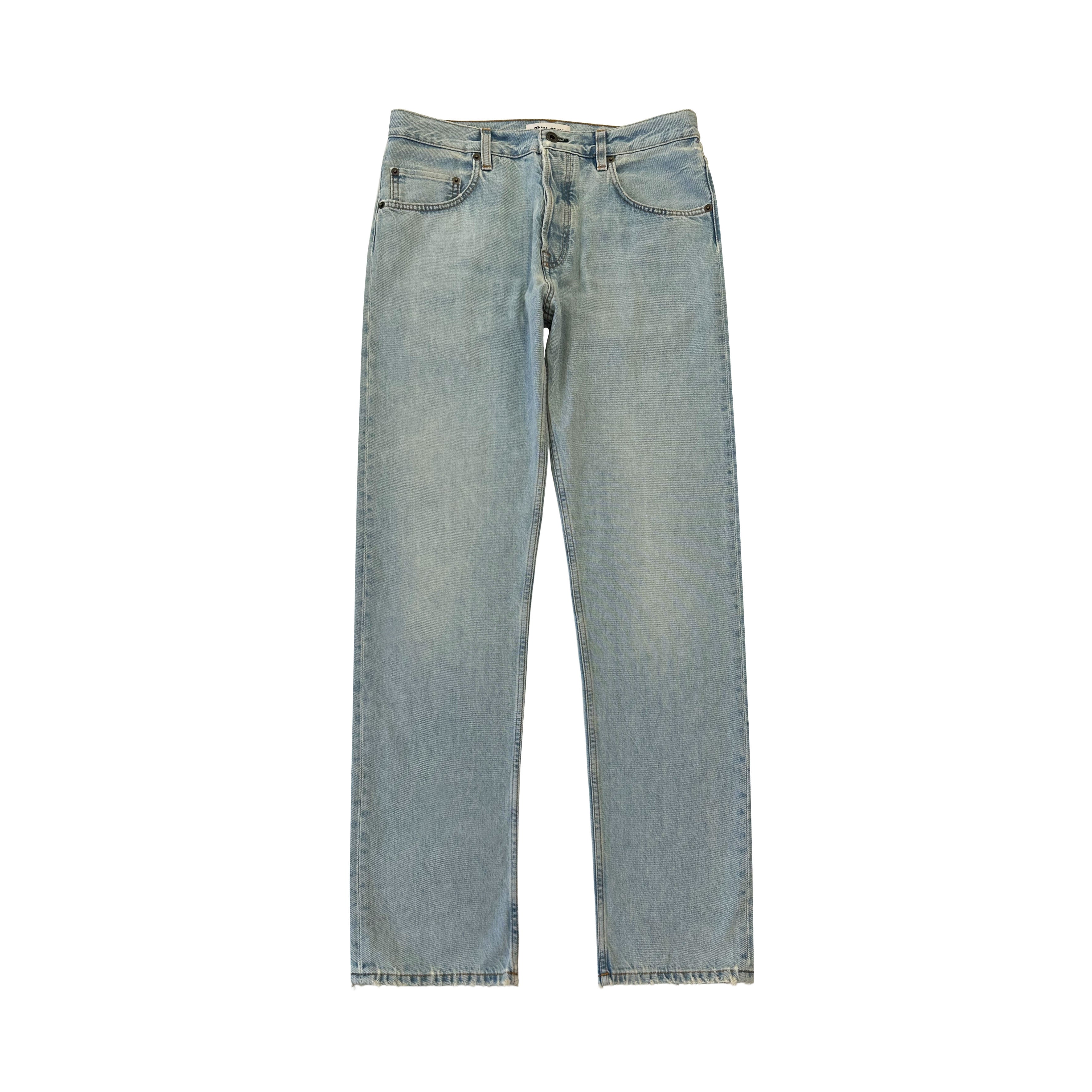 Miu Miu｜JEANS (GWP503 14QU F0013) Miu Miu - Logo Patch Jeans in Light Blue - GWP503_14QU_F0013