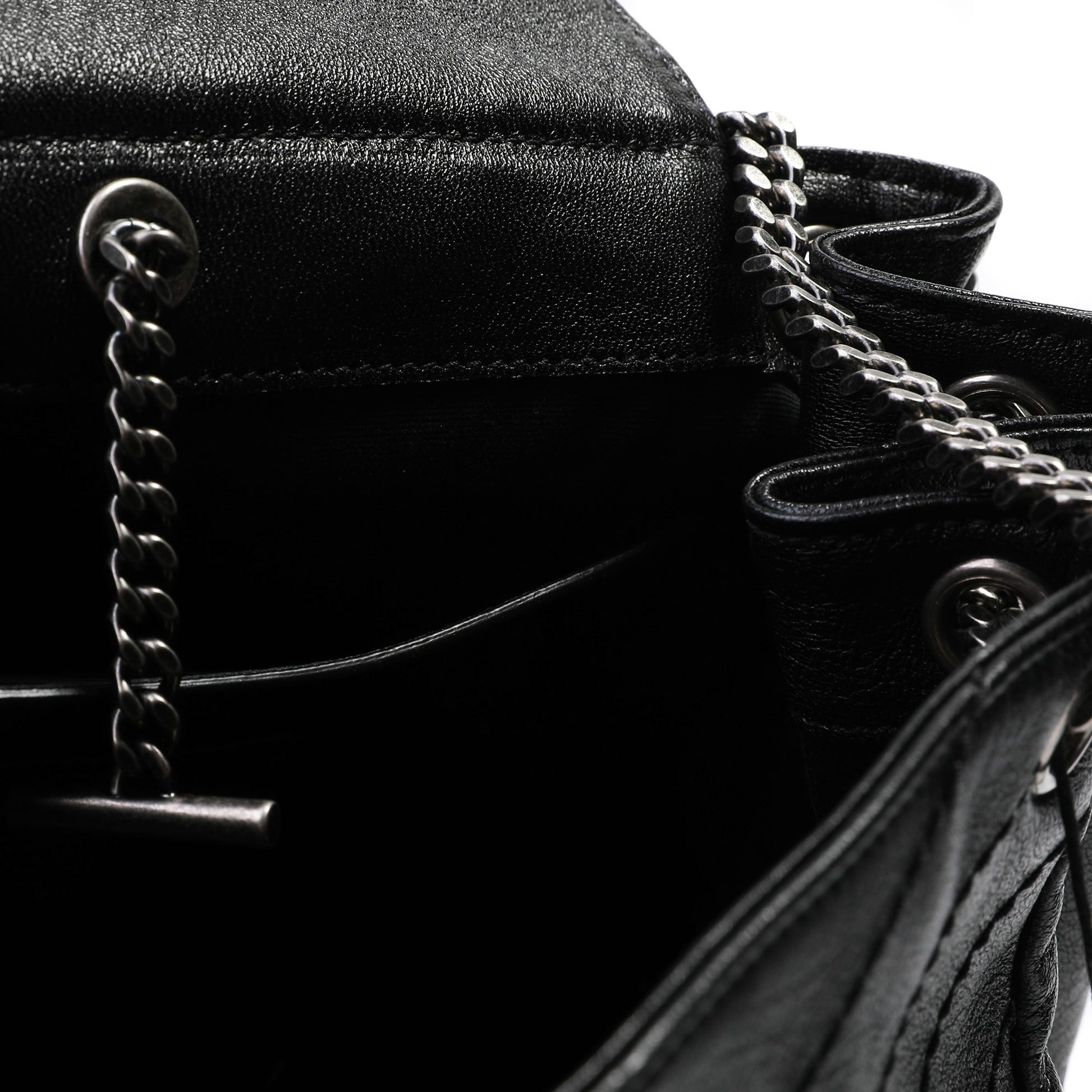 Saint Laurent Small Nolita Shoulder Bag | Designer code: 58930003W04 | Luxury Fashion Eshop | Lamode.com.hk