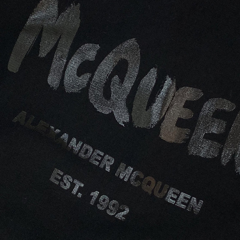 Alexander McQueen Shorts With Logo | Designer code: 688717QTZ81 | Luxury Fashion Eshop | Lamode.com.hk