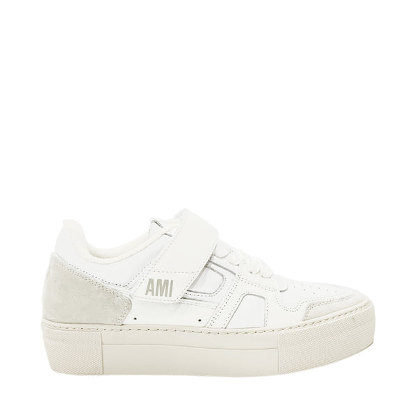 Ami Paris Ami De Coeur Sneakers | Designer code: USN421853 | Luxury Fashion Eshop | Lamode.com.hk