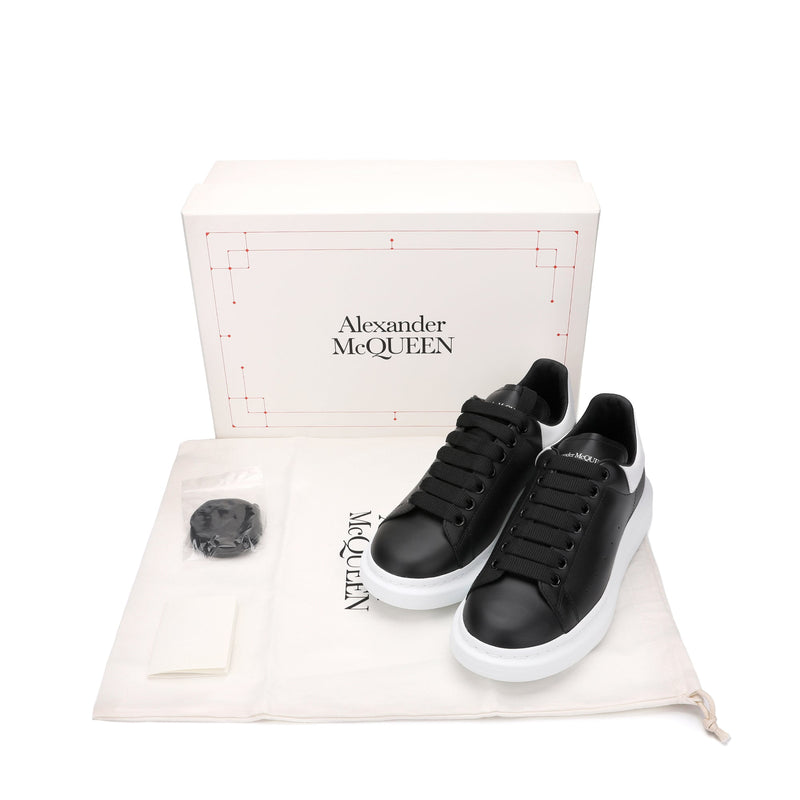 Alexander McQueen Oversized Sneakers | Designer code: 553680WHGP5 | Luxury Fashion Eshop | Lamode.com.hk