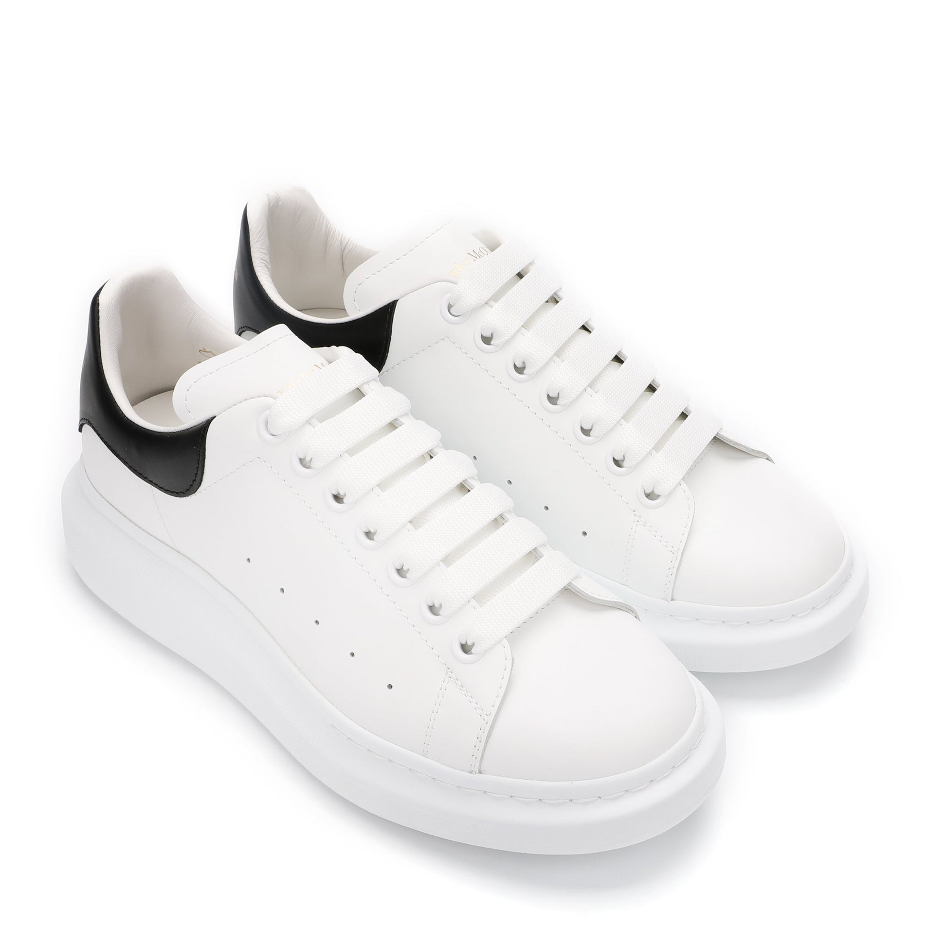 Alexander McQueen Oversized Sneakers | Designer code: 553680WHGP5 | Luxury Fashion Eshop | Lamode.com.hk