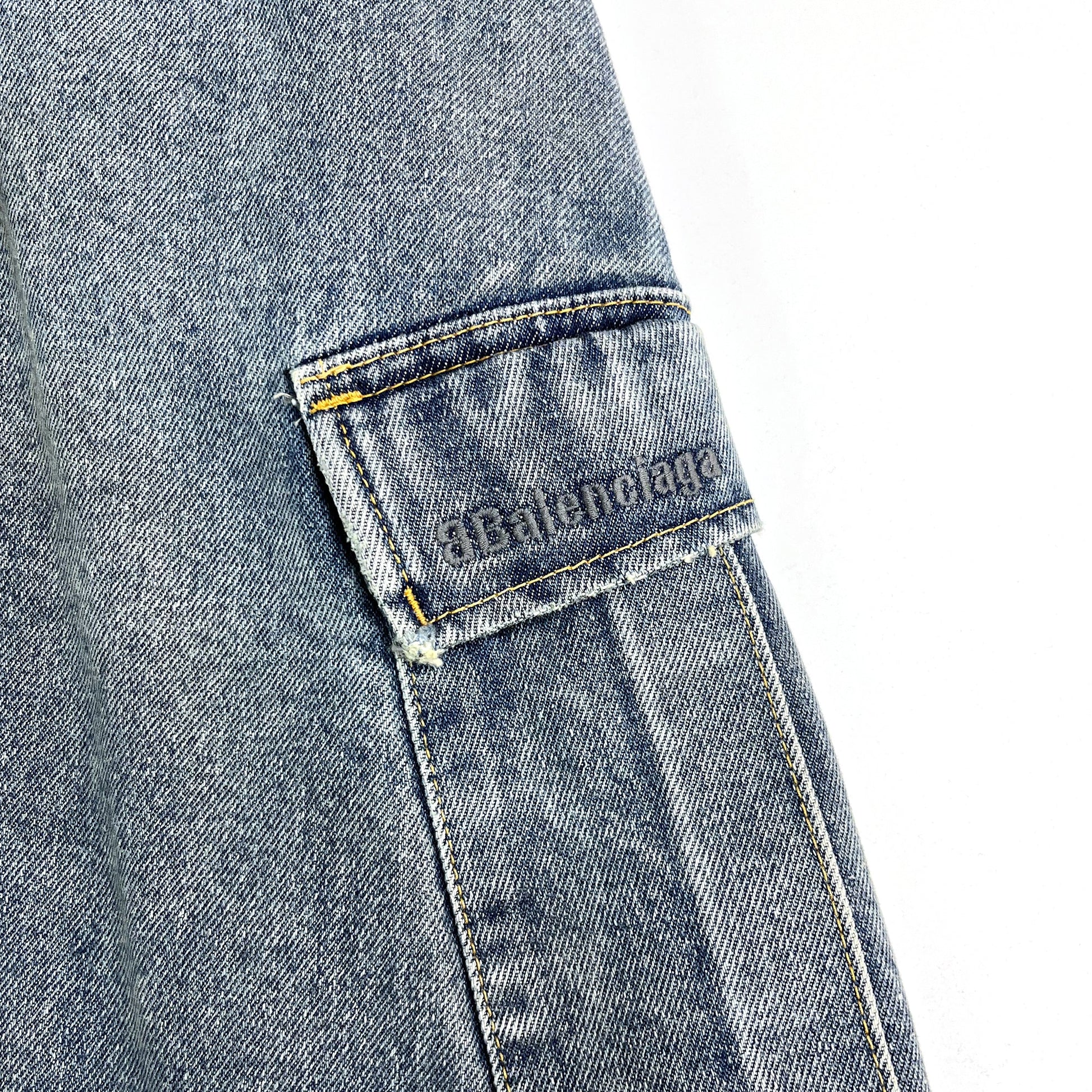 Balenciaga Cargo Denim Skirt | Designer code: 681717TJW60 | Luxury Fashion Eshop | Lamode.com.hk