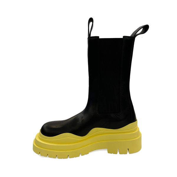 Bottega Veneta Black Leather Tire Boots | Designer code: 630297VBS50 | Luxury Fashion Eshop | Lamode.com.hk