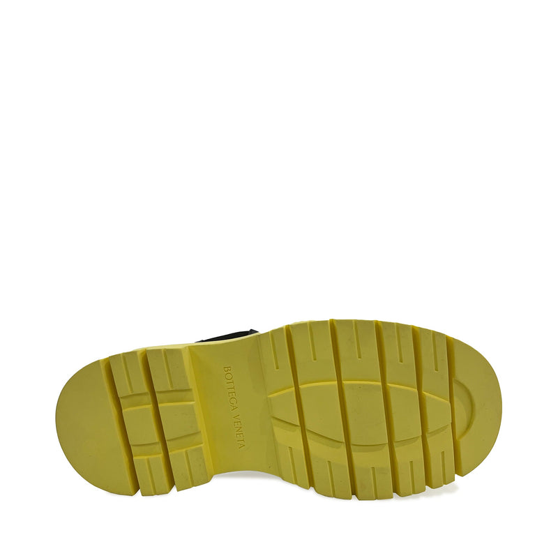 Bottega Veneta Black Leather Tire Boots | Designer code: 630297VBS50 | Luxury Fashion Eshop | Lamode.com.hk