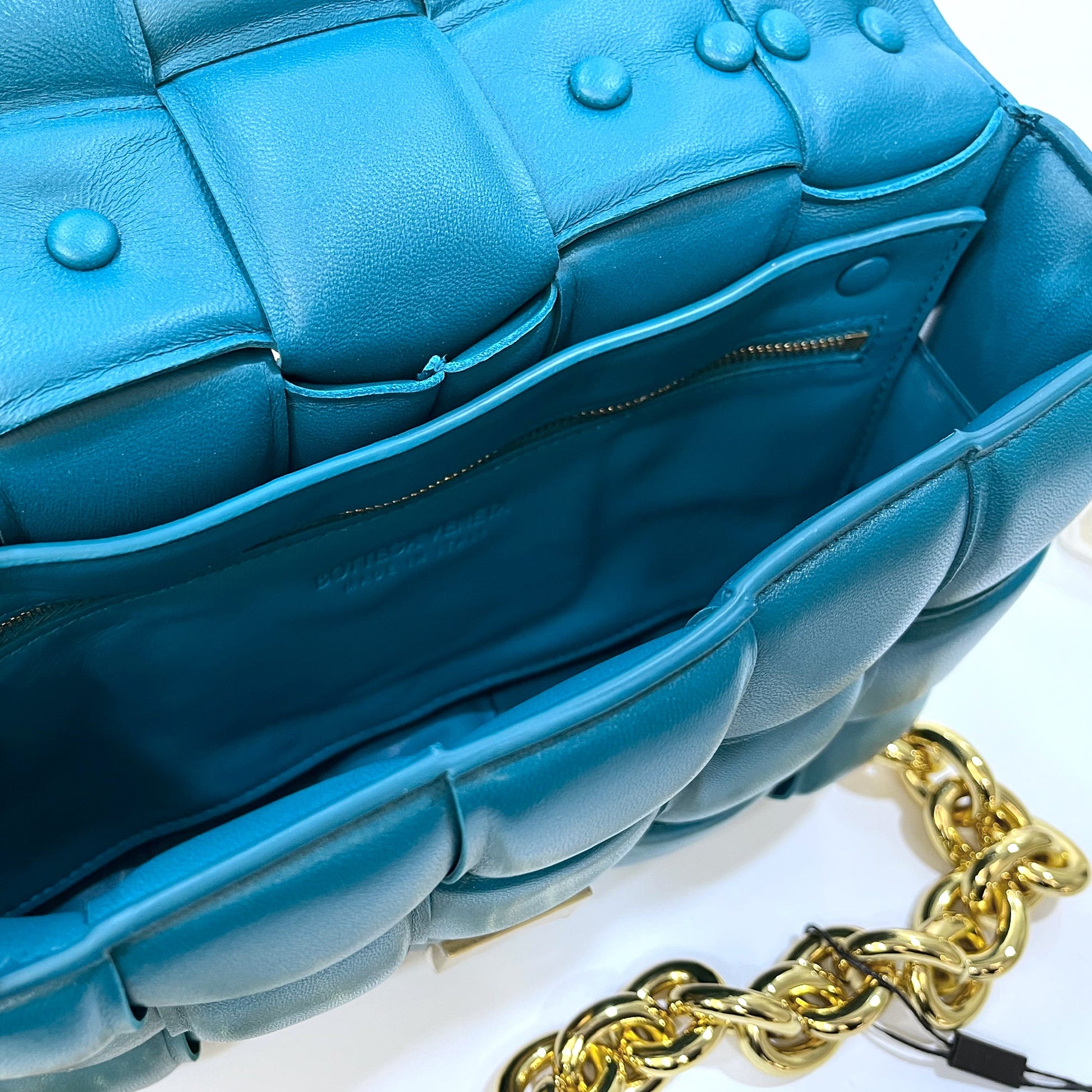 Bottega Veneta The Chain Cassette Shoulder Bag | Designer code: 631421VBWZ0 | Luxury Fashion Eshop | Lamode.com.hk