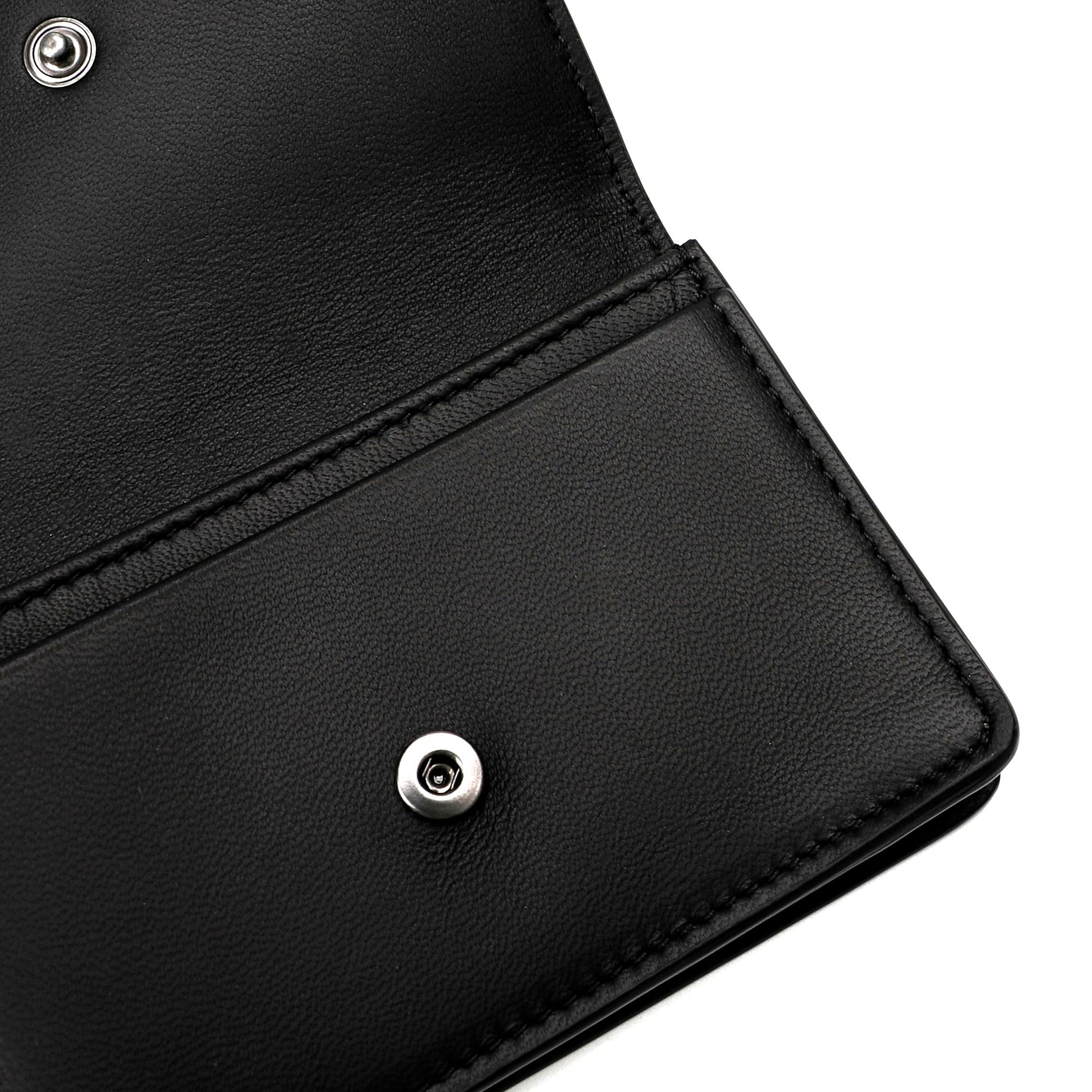 Bottega Veneta Woven Leather Bi Fold Card Holder | Designer code: 133945V001U | Luxury Fashion Eshop | Lamode.com.hk