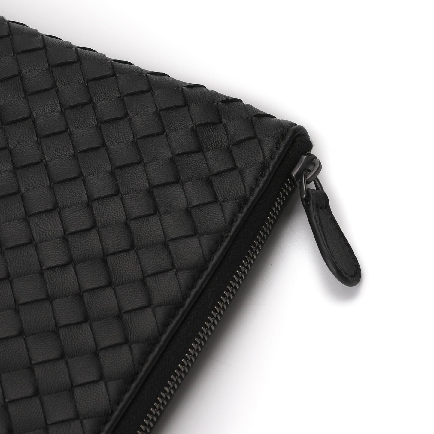 Bottega Veneta Intrecciato Weave Large Pouch | Designer code: 522430V001N | Luxury Fashion Eshop | Lamode.com.hk