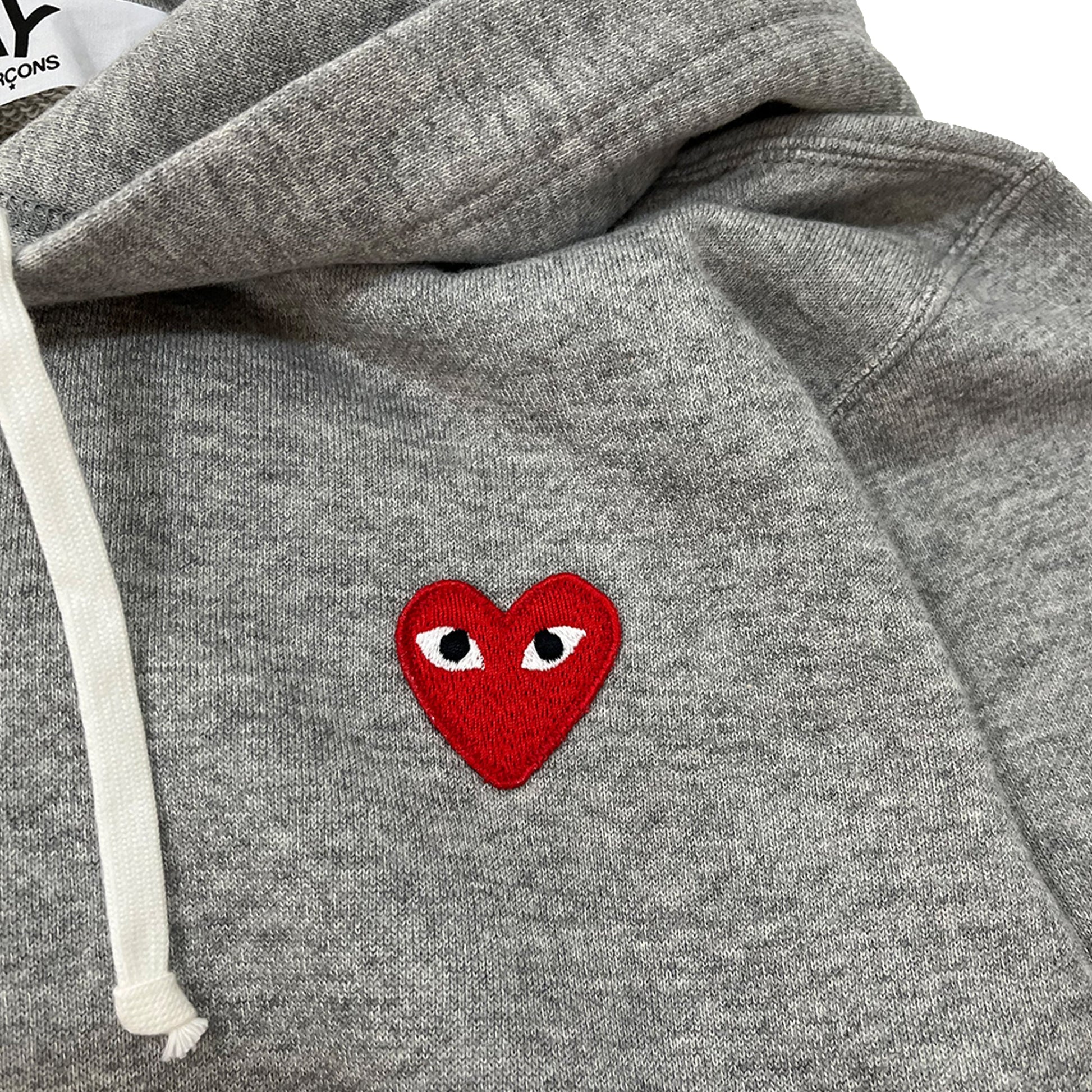 Comme Des Garcons Play Heart Logo Hoodie | Designer code: P1T170 | Luxury Fashion Eshop | Lamode.com.hk