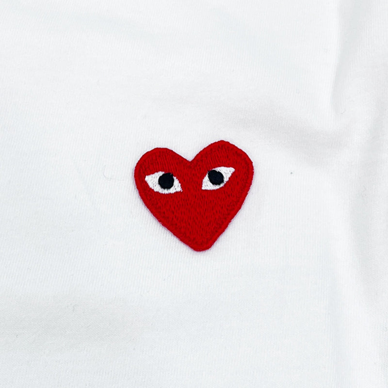 Comme Des Garcons Play Embroidered Heart T-shirt | Designer code: P1T118 | Luxury Fashion Eshop | Lamode.com.hk