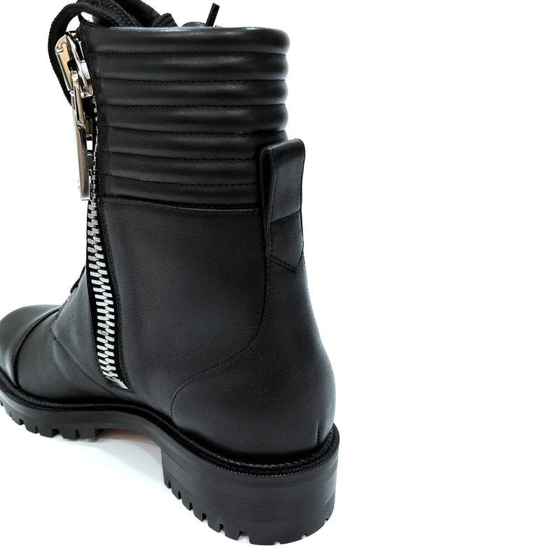 Christian Louboutin Ankle Combat Boots | Designer code: 3201059 | Luxury Fashion Eshop | Lamode.com.hk
