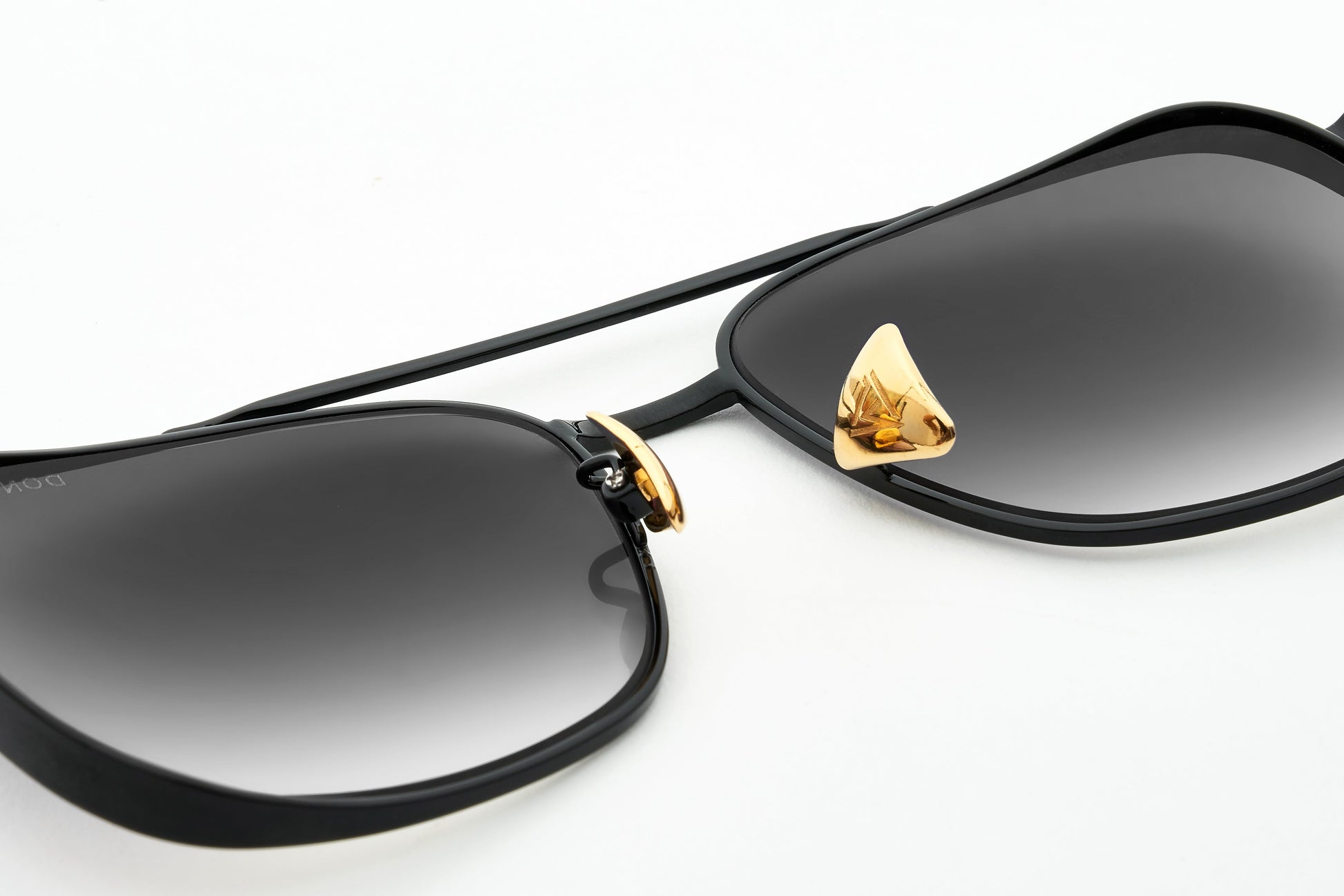 Donnieye Fearless Black Aviator Sunglasses | Designer code: DYFEARLESS | Luxury Fashion Eshop | Lamode.com.hk