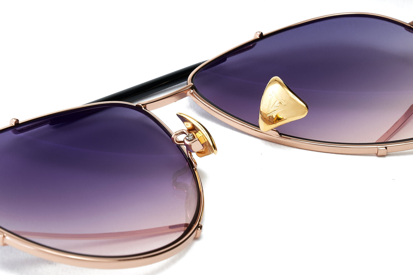 Donnieye Joy Gold Aviator Sunglasses | Designer code: DYJOY | Luxury Fashion Eshop | Lamode.com.hk