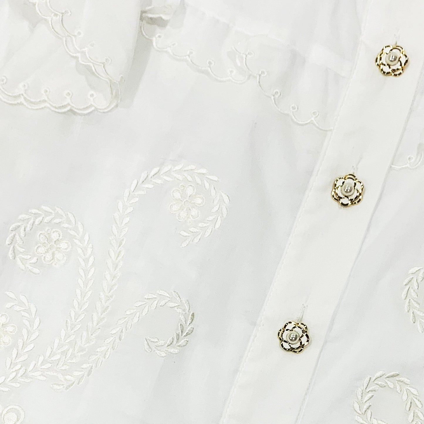Label Mirror Floral Embroidered Shirt | Designer code: LM2022FW046 | Luxury Fashion Eshop | Lamode.com.hk