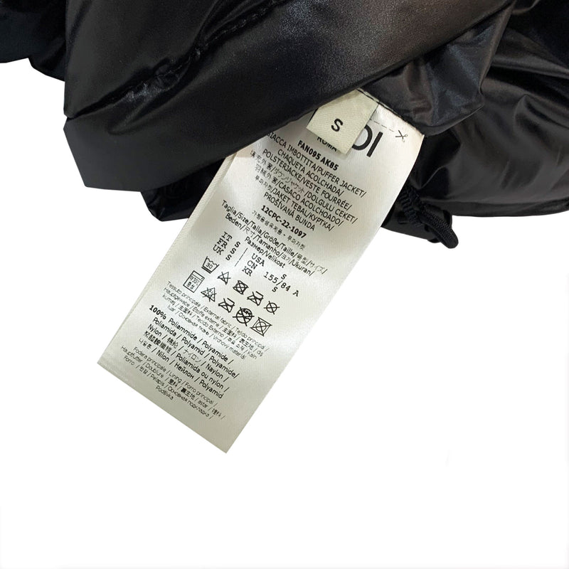 Fendi Zipped Down Jacket | Designer code: FAN095AK85 | Luxury Fashion Eshop | Lamode.com.hk