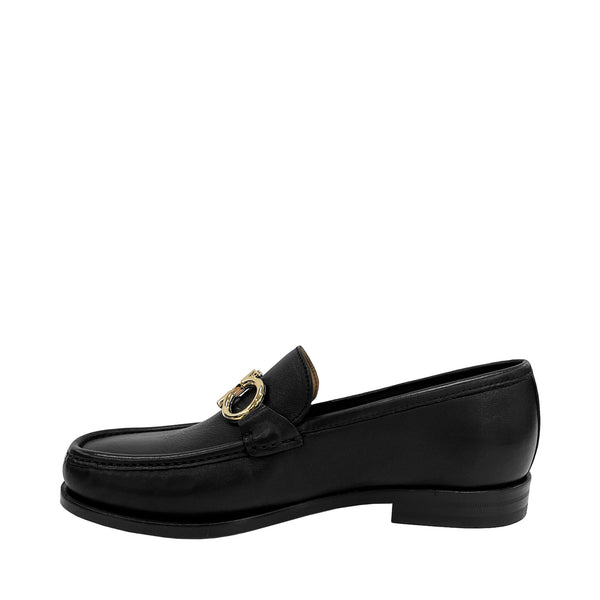 Salvatore Ferragamo Moccasin With Gancini Ornament | Designer code: 712557 | Luxury Fashion Eshop | Lamode.com.hk
