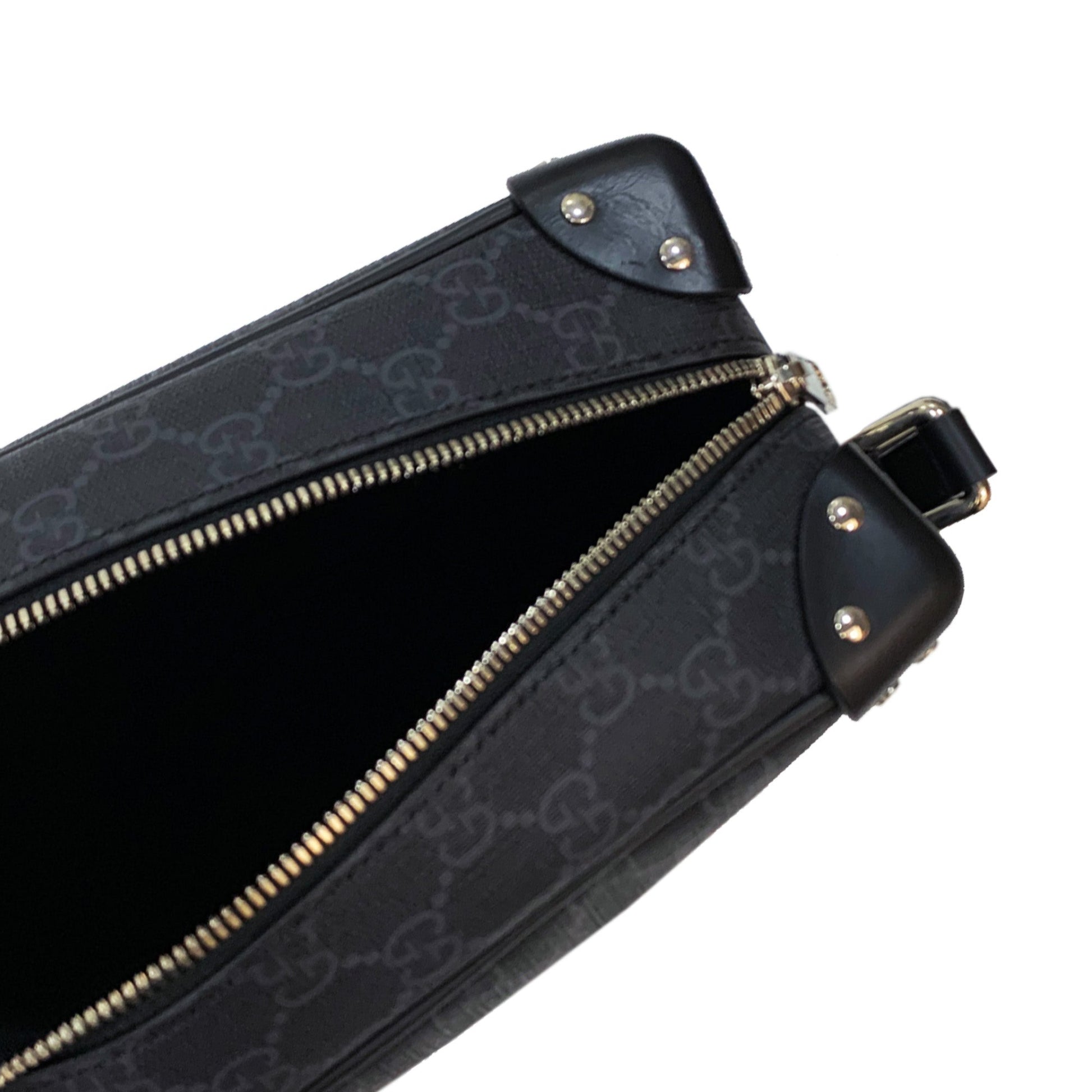 Gucci GG Supreme Canvas Shoulder Bag | Designer code: 626363HUHFN | Luxury Fashion Eshop | Lamode.com.hk