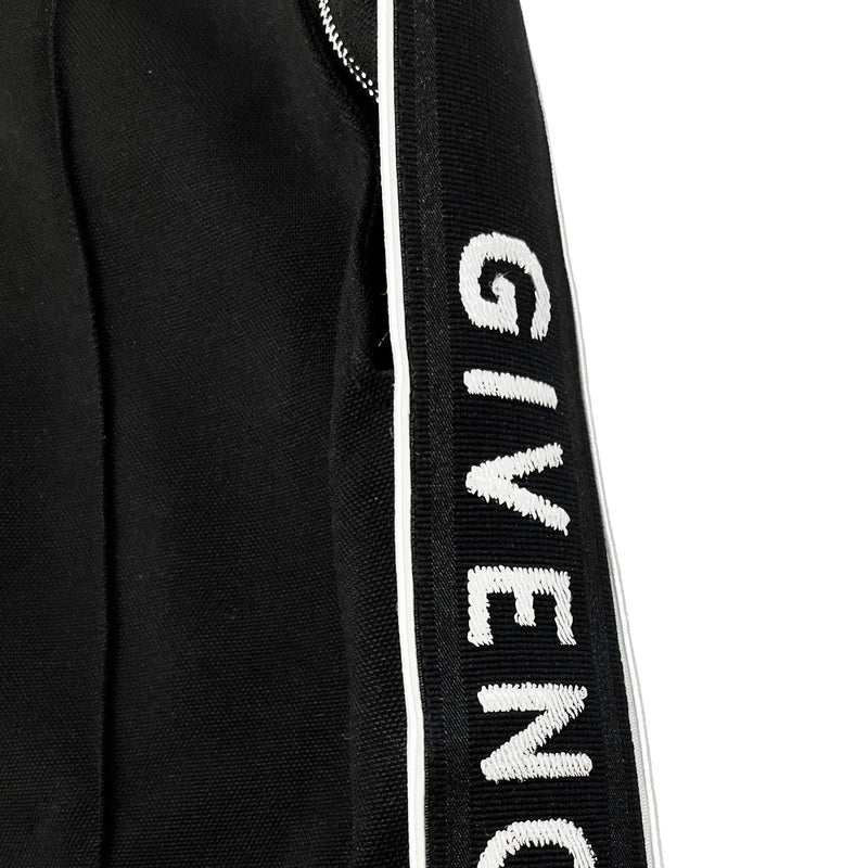 Givenchy Logo Tape Track Shorts | Designer code: BM50ZK30Q6 | Luxury Fashion Eshop | Lamode.com.hk