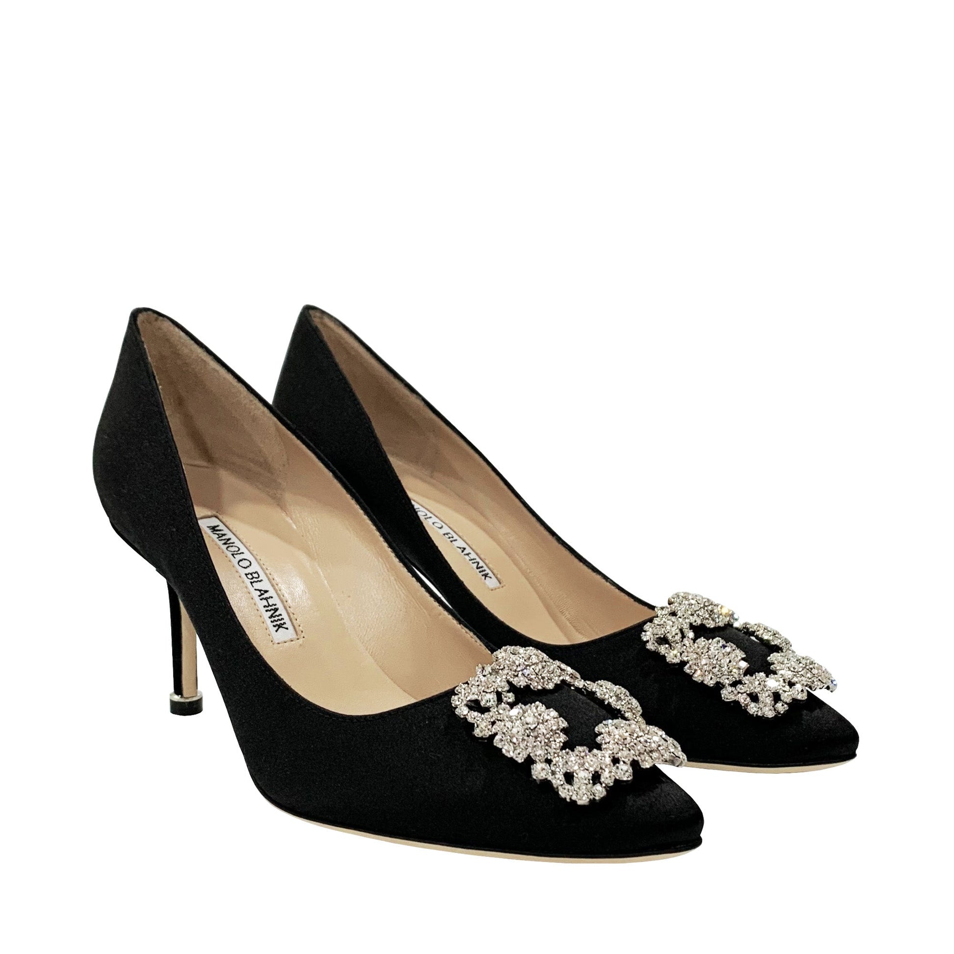 Manolo Blahnik Satin Jewel Buckle Pumps | Designer code: 9XX0316 | Luxury Fashion Eshop | Lamode.com.hk