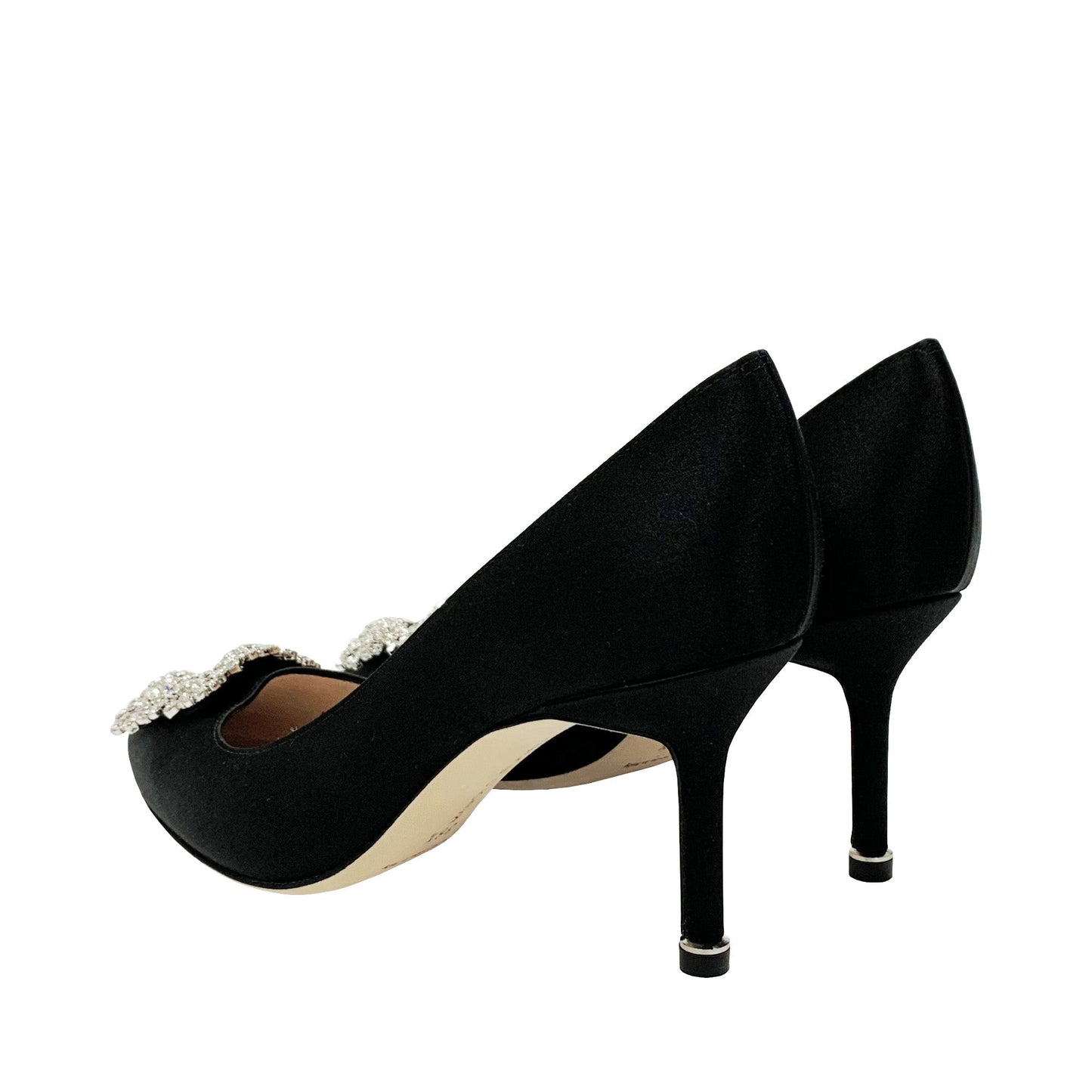 Manolo Blahnik Satin Jewel Buckle Pumps | Designer code: 9XX0316 | Luxury Fashion Eshop | Lamode.com.hk