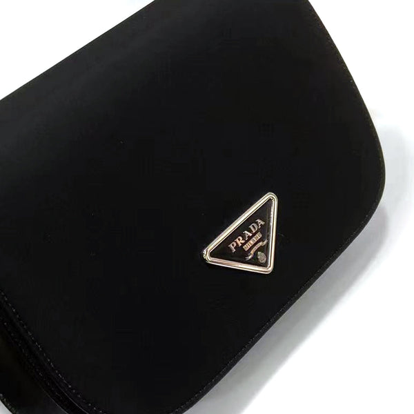 Prada Medium Shoulder Bag | Designer code: 1BD258VOOO2DLN | Luxury Fashion Eshop | Lamode.com.hk