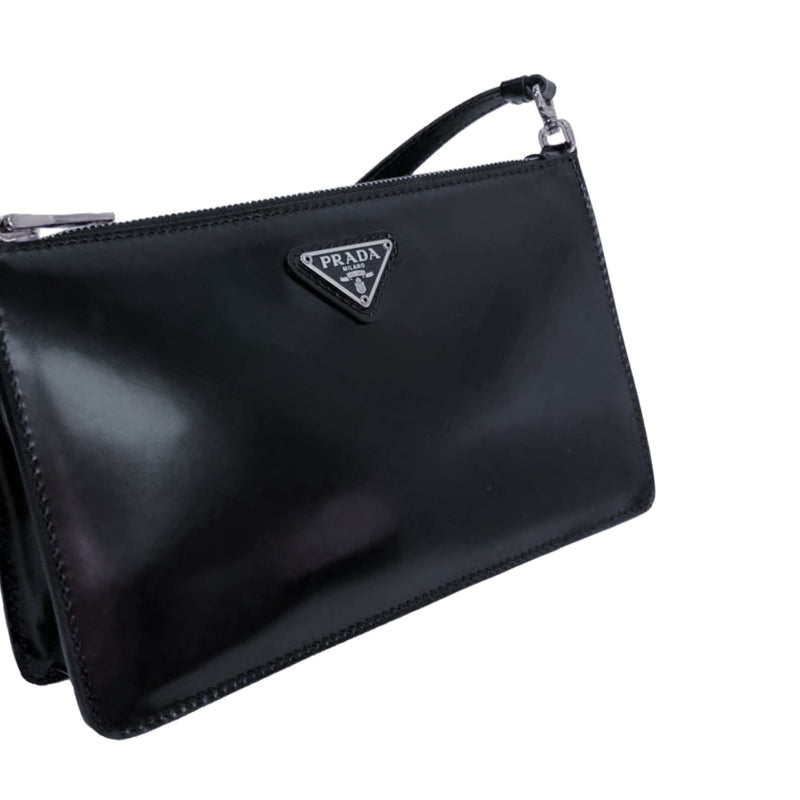 Prada Triangle Plaque Shoulder Bag | Designer code: 1BC155VOOMZO6 | Luxury Fashion Eshop | Lamode.com.hk