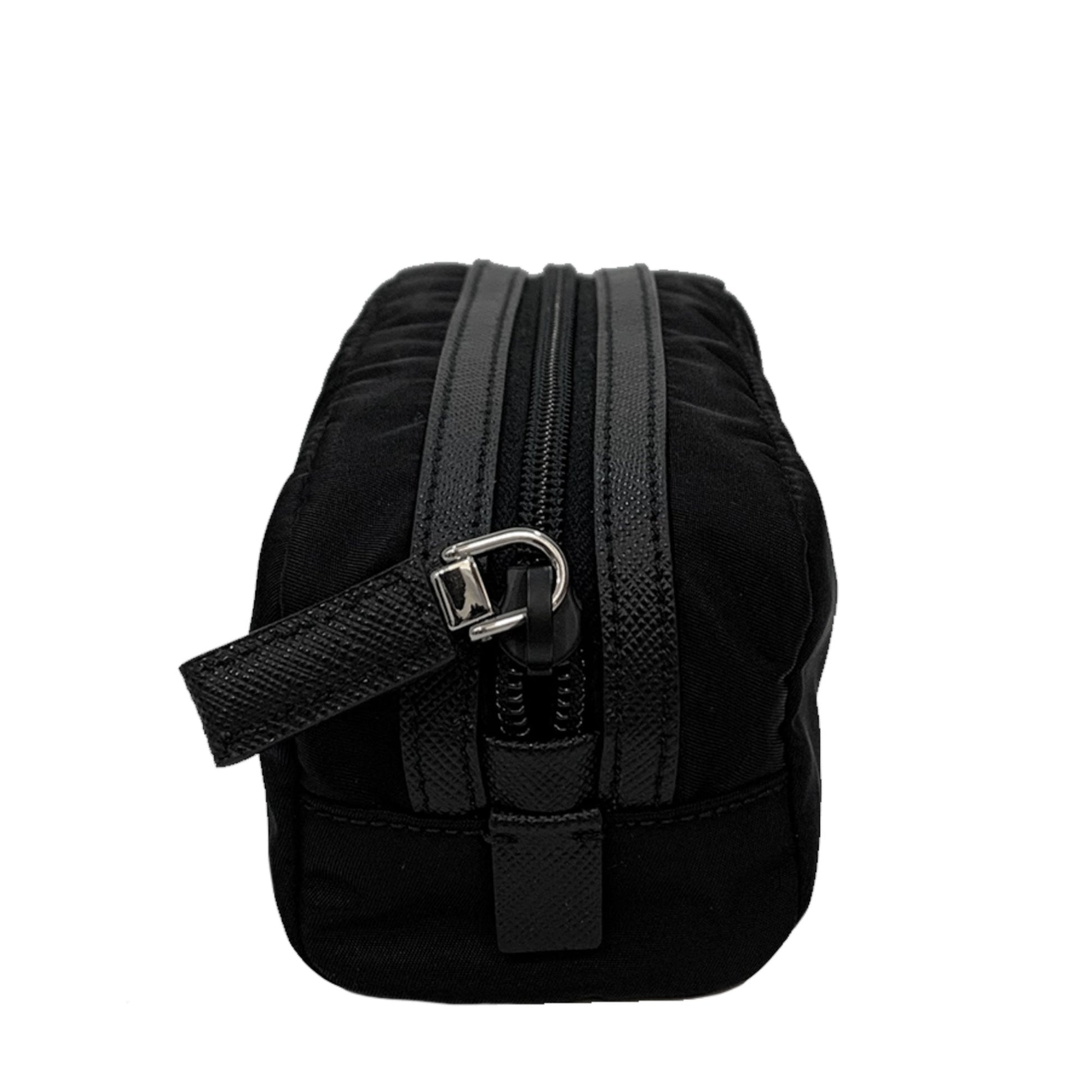 Prada Triangle Logo Plaque Wash Bag | Designer code: 2NA0462DMH | Luxury Fashion Eshop | Lamode.com.hk
