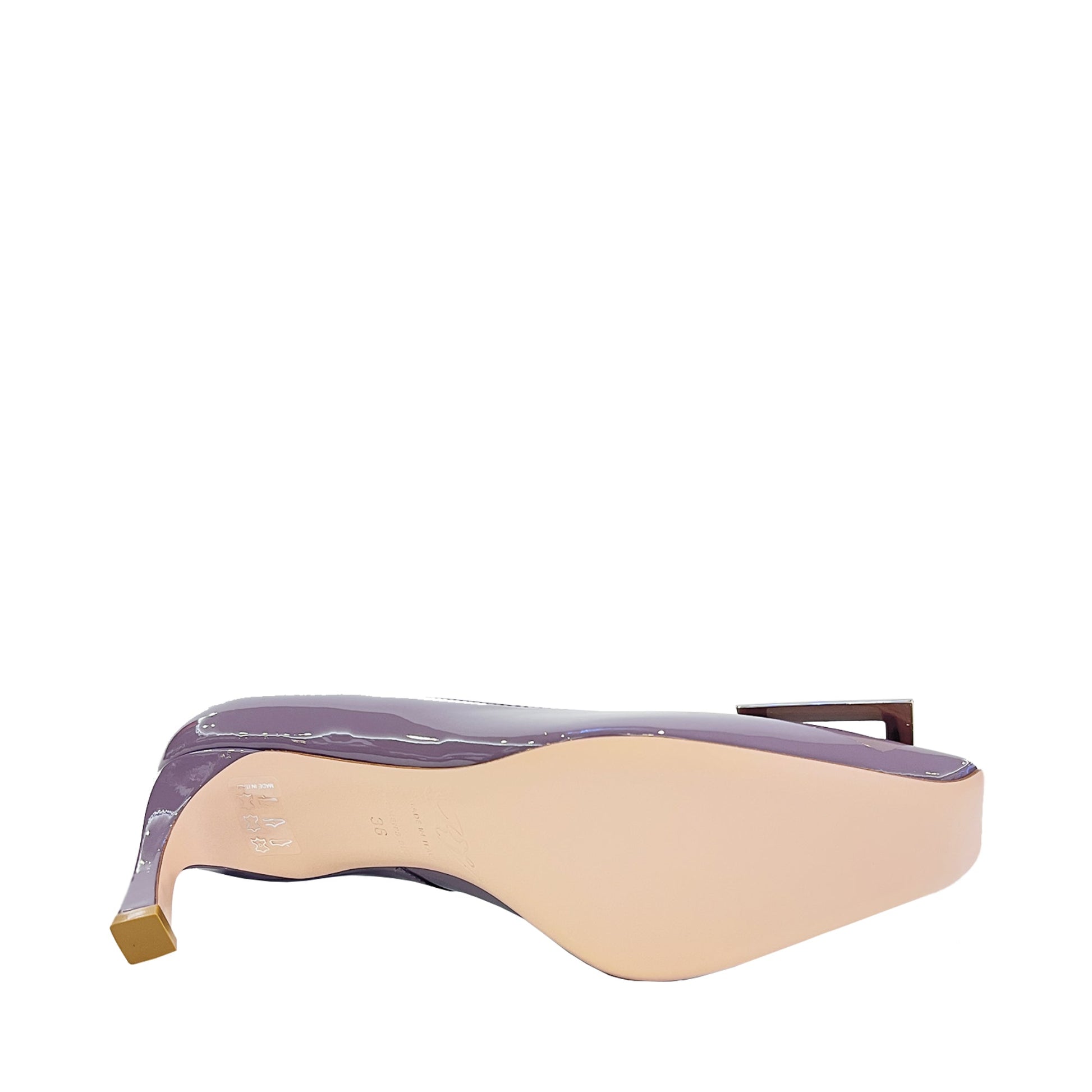 Roger Vivier Trompette Pumps In Patent Leather | Designer code: RVW40015280D1P | Luxury Fashion Eshop | Lamode.com.hk