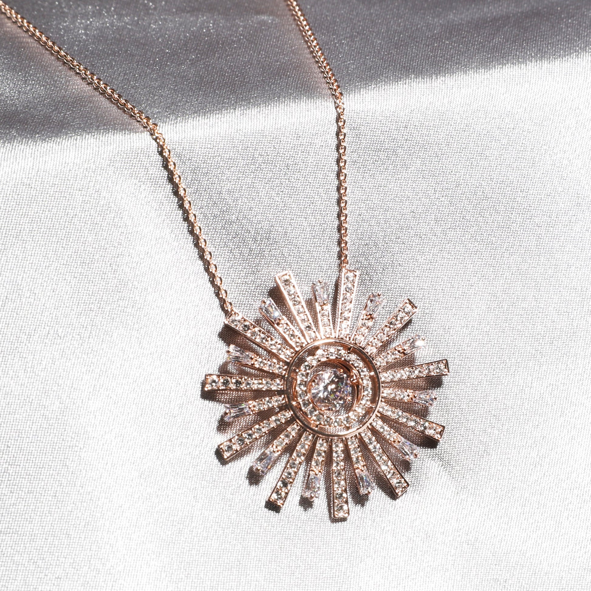 Swarovski Sunshine Necklace | Designer code: 5459593 | Luxury Fashion Eshop | Lamode.com.hk