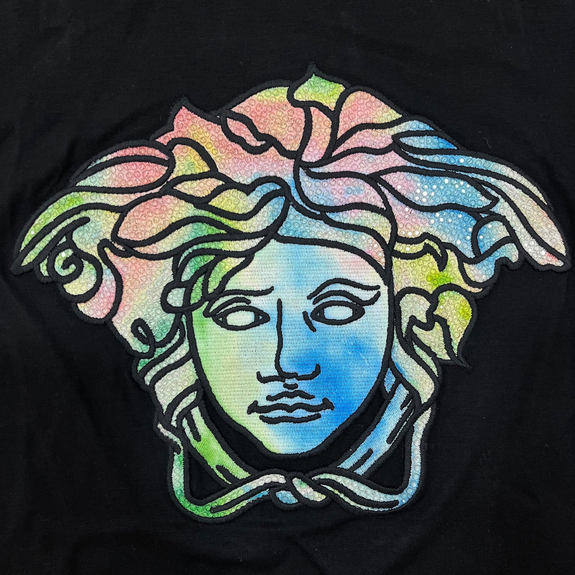 Versace Crystal Embellished Medusa Head T-shirt | Designer code: 10041511A00769 | Luxury Fashion Eshop | Lamode.com.hk