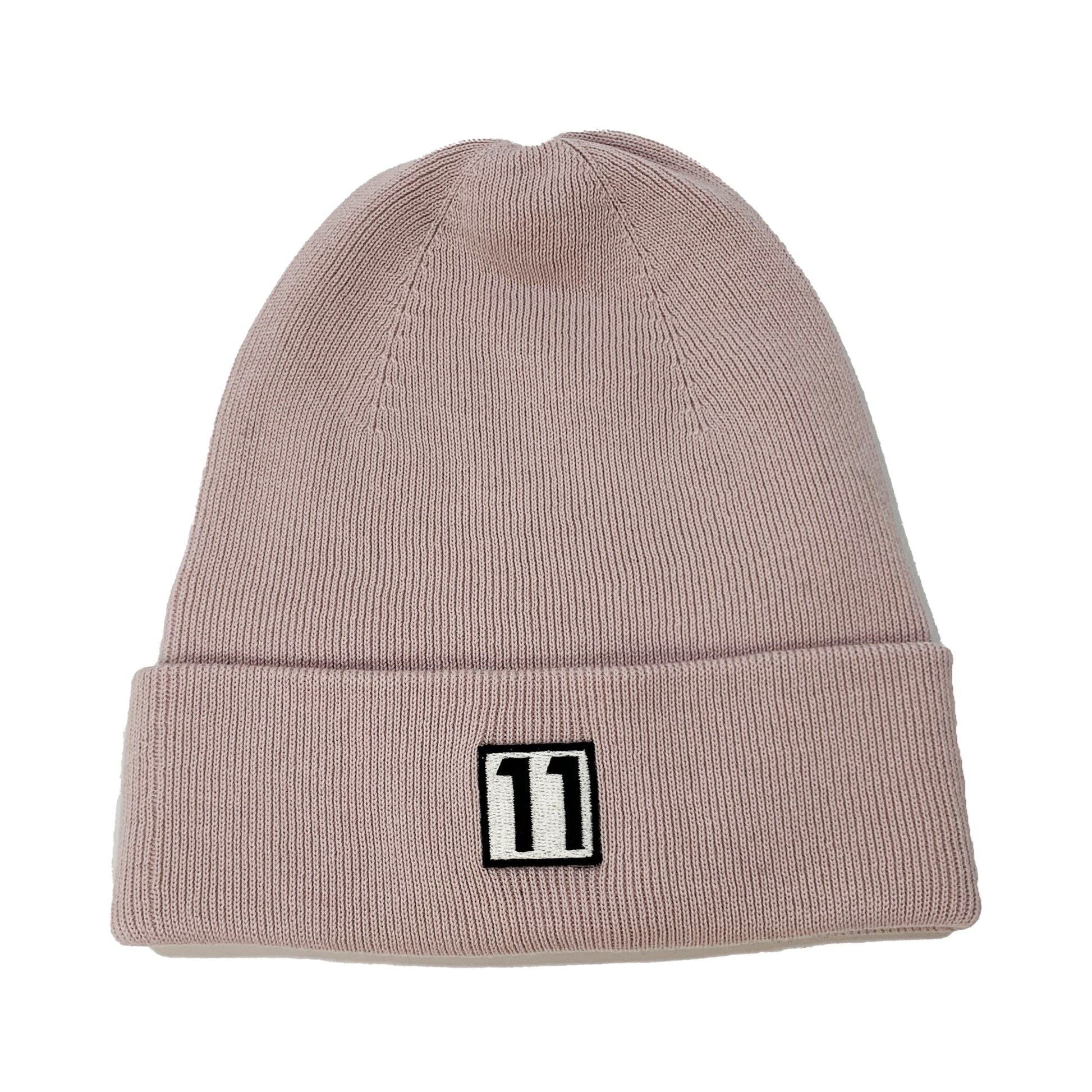 We11done Embroidered Logo Beanie | Designer code: WDKH121622 | Luxury Fashion Eshop | Lamode.com.hk