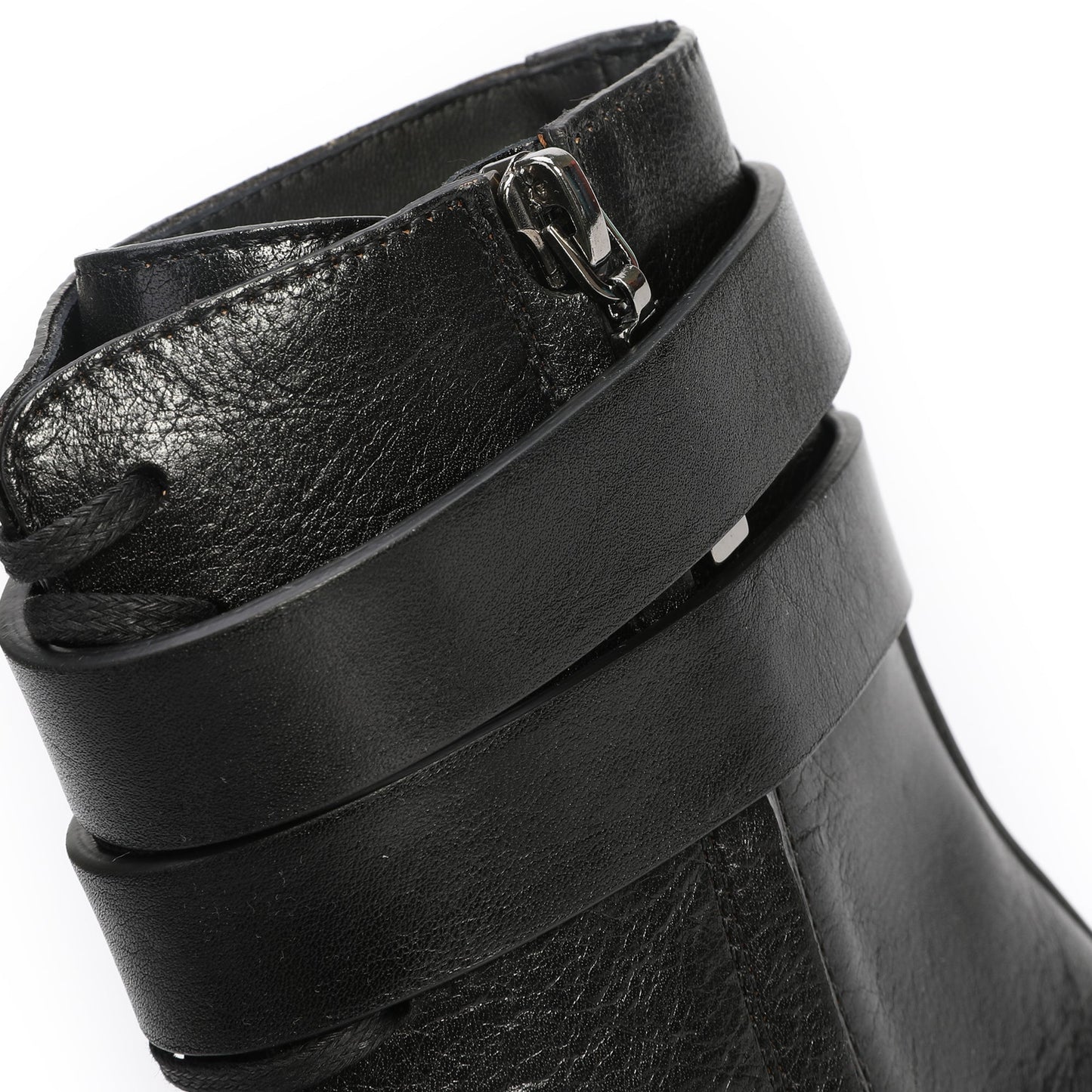 Saint Laurent Kangaroo Embossed Leather Boots | Designer code: 63241700 | Luxury Fashion Eshop | Lamode.com.hk