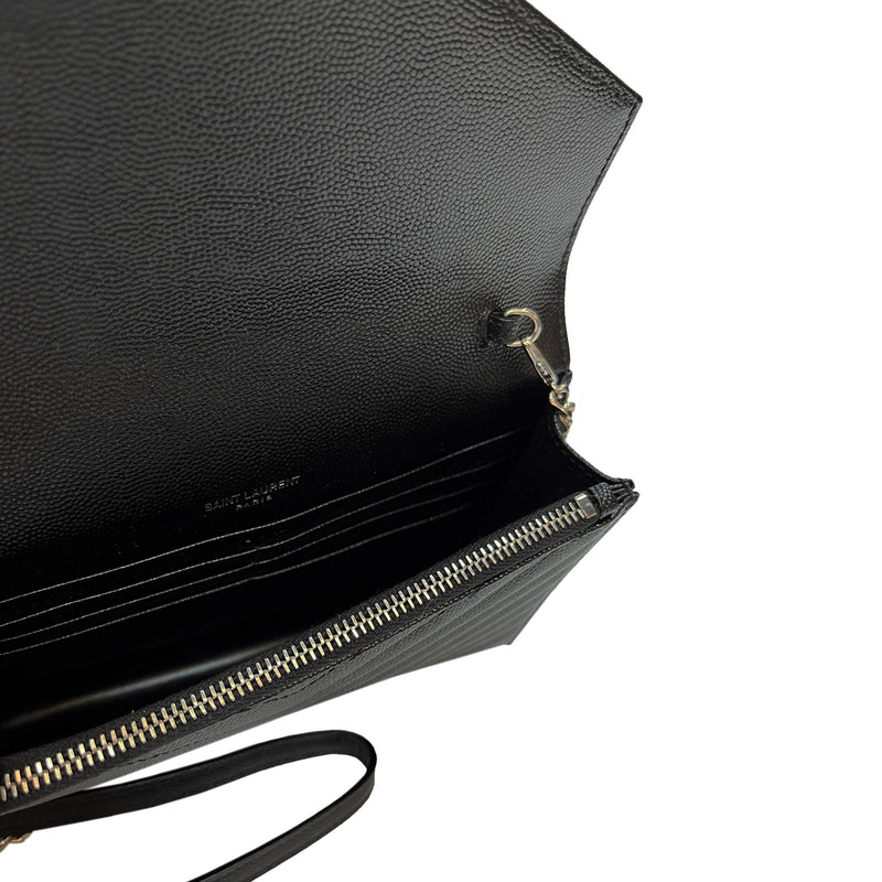 Saint Laurent Quilted Logo Plaque Shoulder Bag | Designer code: 695108BOW02 | Luxury Fashion Eshop | Lamode.com.hk